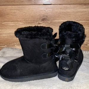 BN Uggs w/ Bows On Back
